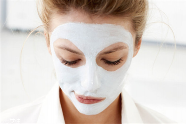 清潔面膜補(bǔ)水面膜順序 清潔面膜作用 清潔面膜補(bǔ)水面膜順序 清潔面膜作用