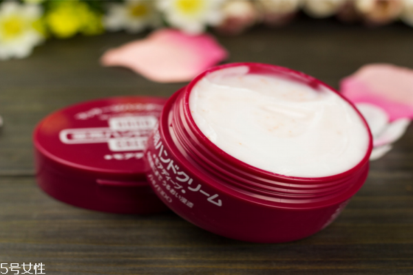 秋冬怎么護(hù)膚 秋冬護(hù)膚品推薦 秋冬怎么護(hù)膚 秋冬護(hù)膚品推薦