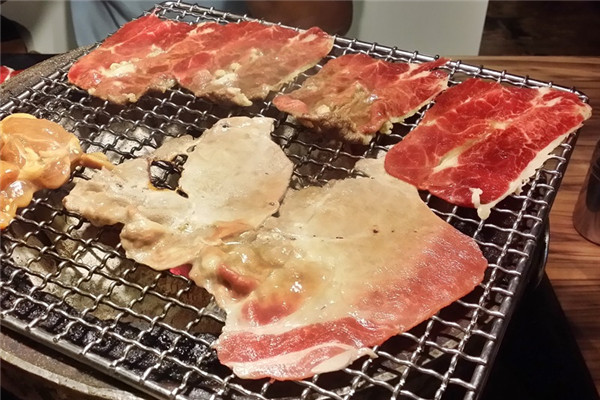 烤肉醬什么時(shí)候放 烤肉醬先別急著刷 烤肉醬什么時(shí)候放 烤肉醬先別急著刷