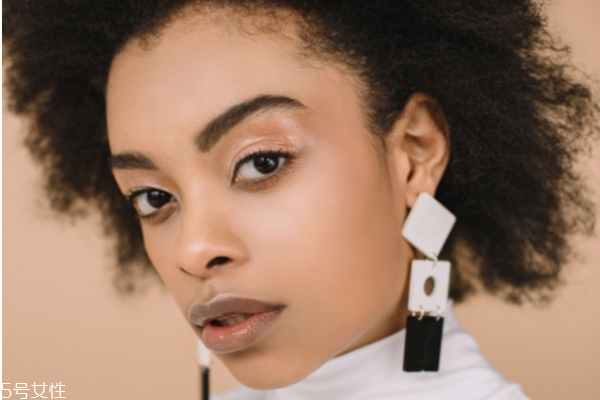 如何做深層清潔毛孔面膜 自制深層清潔毛孔面膜 如何做深層清潔毛孔面膜 自制深層清潔毛孔面膜