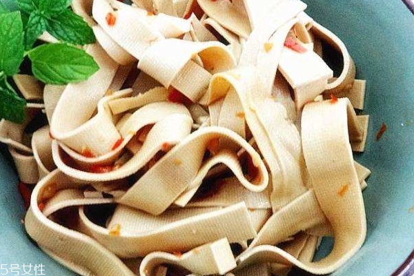 千張能生吃嗎 涼拌更美味 千張能生吃嗎 涼拌更美味