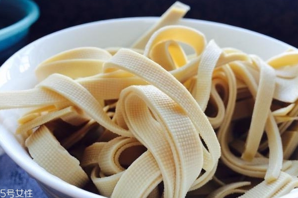 千張能生吃嗎 涼拌更美味 千張能生吃嗎 涼拌更美味