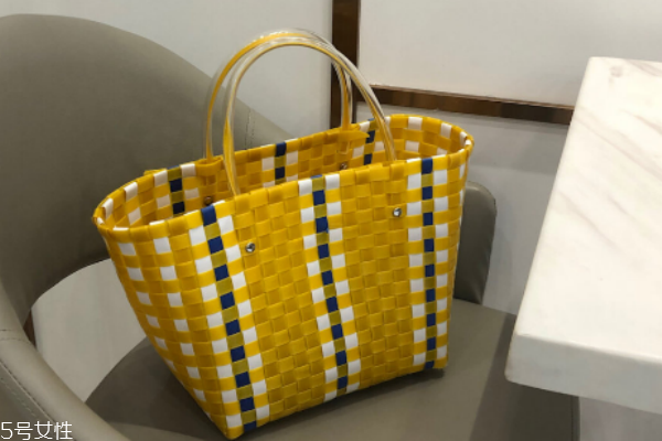 marni菜籃子真假辨別 要認(rèn)清正品 marni菜籃子真假辨別 要認(rèn)清正品