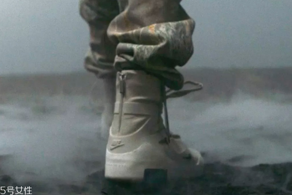 fear of god聯(lián)名耐克air fog什么時候發(fā)售 最強(qiáng)戰(zhàn)靴