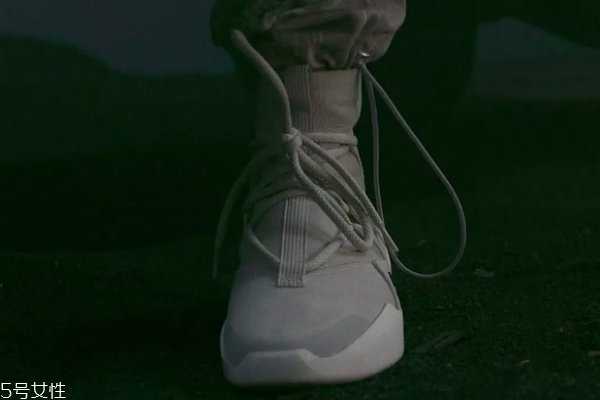 fear of god聯(lián)名耐克air fog什么時候發(fā)售 最強(qiáng)戰(zhàn)靴