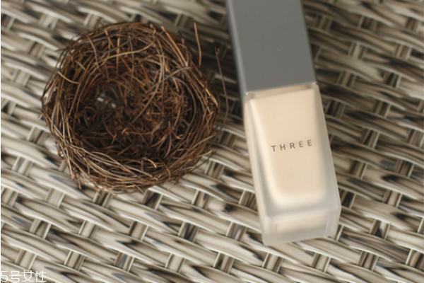 干皮秋冬粉底液推薦 冬季滋潤底妝產品