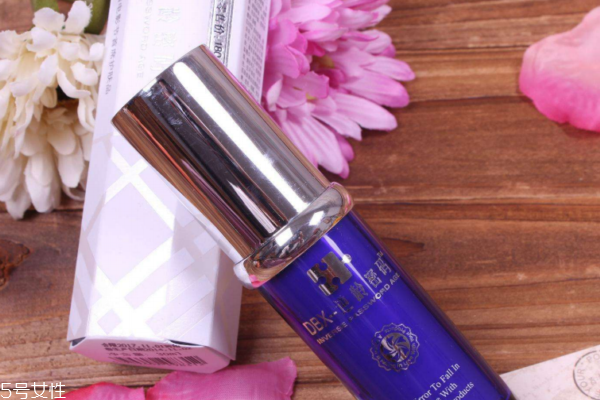 bb霜用完會(huì)油嗎 4點(diǎn)錯(cuò)誤會(huì)導(dǎo)致臉很油 bb霜用完會(huì)油嗎 4點(diǎn)錯(cuò)誤會(huì)導(dǎo)致臉很油