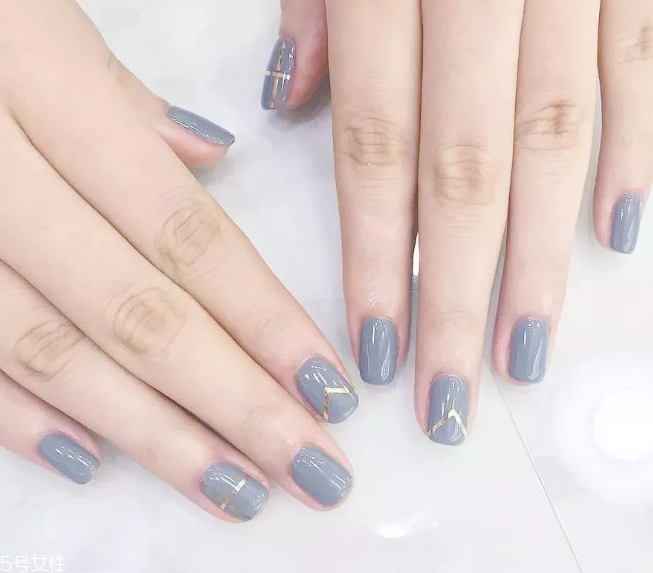 高冷氣質(zhì)美甲顏色有哪些 這幾款讓指尖更亮眼 高冷氣質(zhì)美甲顏色有哪些 這幾款讓指尖更亮眼