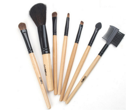 必備眼影刷有哪幾種 眼影刷分類 必備眼影刷有哪幾種 眼影刷分類