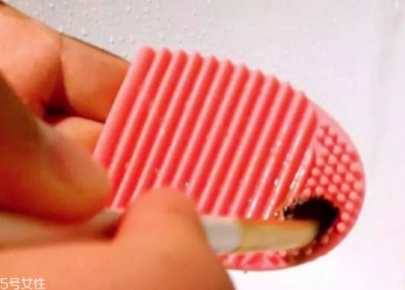 化妝刷清洗液品牌推薦 化妝刷清洗護(hù)理很重要 化妝刷清洗液品牌推薦 化妝刷清洗護(hù)理很重要