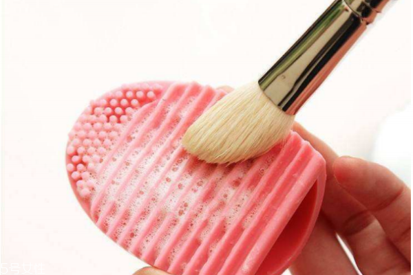 化妝刷清洗液品牌推薦 化妝刷清洗護(hù)理很重要 化妝刷清洗液品牌推薦 化妝刷清洗護(hù)理很重要