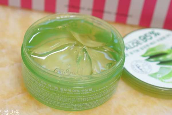 蘆薈膠搓泥怎么回事 4大原因?qū)е履酄钗? alt=