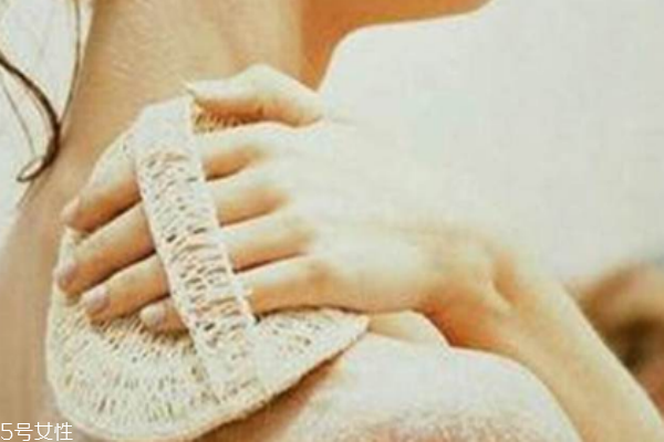 身體需要去角質(zhì)嗎 四個(gè)征兆告訴你 身體需要去角質(zhì)嗎 四個(gè)征兆告訴你