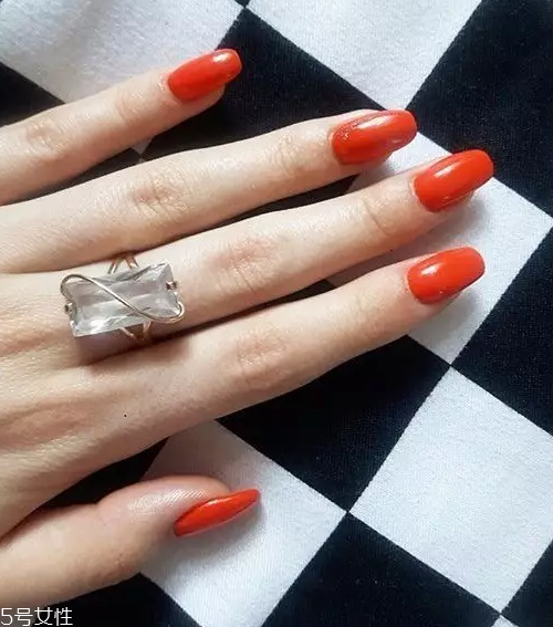 百搭南瓜色美甲圖片 這幾款讓你擁有好氣色 百搭南瓜色美甲圖片 這幾款讓你擁有好氣色