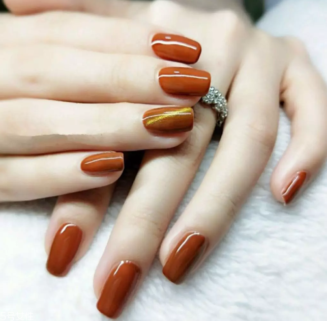 百搭南瓜色美甲圖片 這幾款讓你擁有好氣色 百搭南瓜色美甲圖片 這幾款讓你擁有好氣色