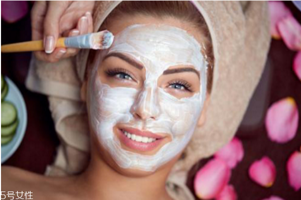 玫瑰軟膜粉怎么調面膜 玫瑰軟膜用法