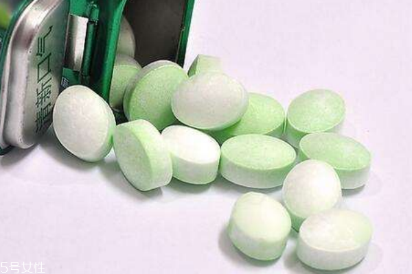 薄荷糖吃多了會(huì)怎么樣 對(duì)身體不好 薄荷糖吃多了會(huì)怎么樣 對(duì)身體不好