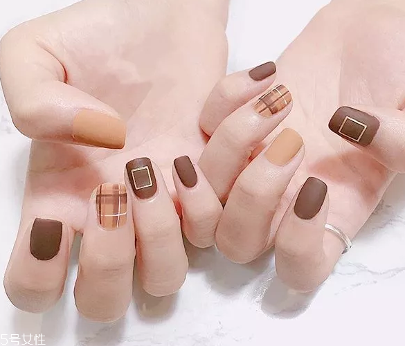 高級(jí)莫蘭迪色美甲圖片 這幾款盡顯低調(diào)淡雅氣質(zhì) 高級(jí)莫蘭迪色美甲圖片 這幾款盡顯低調(diào)淡雅氣質(zhì)
