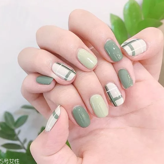 高級(jí)莫蘭迪色美甲圖片 這幾款盡顯低調(diào)淡雅氣質(zhì) 高級(jí)莫蘭迪色美甲圖片 這幾款盡顯低調(diào)淡雅氣質(zhì)