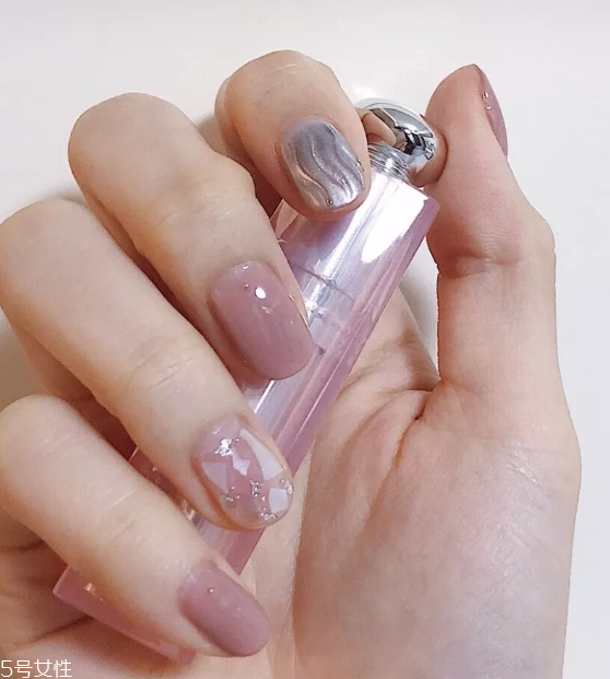 通勤風美甲圖片 幫上班族打造專業(yè)素養(yǎng) 通勤風美甲圖片 幫上班族打造專業(yè)素養(yǎng)