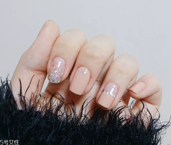 通勤風美甲圖片 幫上班族打造專業(yè)素養(yǎng) 通勤風美甲圖片 幫上班族打造專業(yè)素養(yǎng)