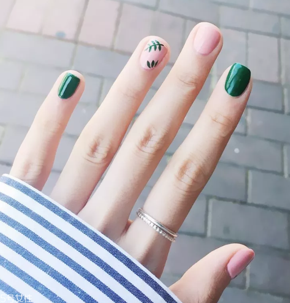 時(shí)尚綠色美甲圖片 這幾款非常抓人眼球 時(shí)尚綠色美甲圖片 這幾款非常抓人眼球
