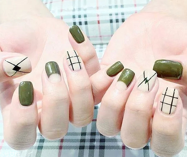 時(shí)尚綠色美甲圖片 這幾款非常抓人眼球 時(shí)尚綠色美甲圖片 這幾款非常抓人眼球