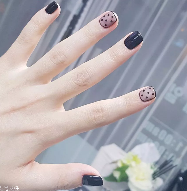 可愛波點(diǎn)美甲圖片 這幾款自帶減齡效果 可愛波點(diǎn)美甲圖片 這幾款自帶減齡效果