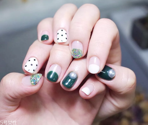 可愛波點(diǎn)美甲圖片 這幾款自帶減齡效果 可愛波點(diǎn)美甲圖片 這幾款自帶減齡效果