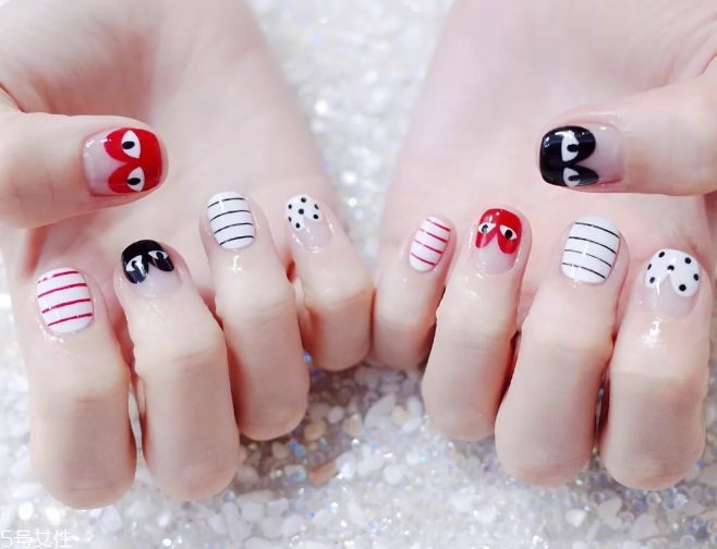 可愛波點(diǎn)美甲圖片 這幾款自帶減齡效果 可愛波點(diǎn)美甲圖片 這幾款自帶減齡效果