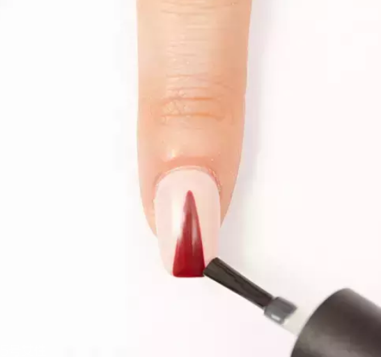 另類磨砂紅美甲圖片 讓人魅力四射的紅色風(fēng)暴 另類磨砂紅美甲圖片 讓人魅力四射的紅色風(fēng)暴