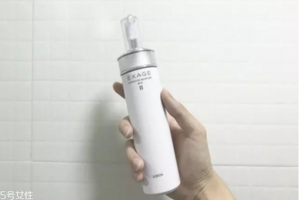 油痘皮適合的護膚品 油痘肌秋冬護膚品推薦 油痘皮適合的護膚品 油痘肌秋冬護膚品推薦