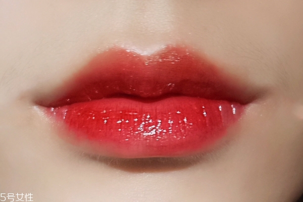 ysl唇釉9和46哪個(gè)好看 ysl唇釉9和46對(duì)比圖 ysl唇釉9和46哪個(gè)好看 ysl唇釉9和46對(duì)比圖