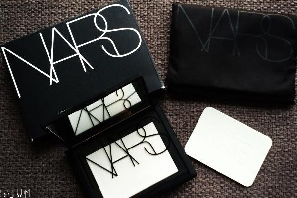 nars散粉和粉餅?zāi)膫€(gè)好 4大不同誰(shuí)更好用 nars散粉和粉餅?zāi)膫€(gè)好 4大不同誰(shuí)更好用