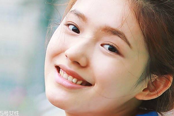 為什么皮膚不吸收護(hù)膚品 4個(gè)因素對癥下藥