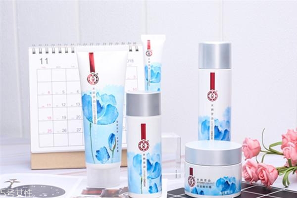 大寶水潤靈動系列評測 打造清透水潤肌 大寶水潤靈動系列評測 打造清透水潤肌