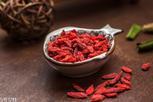 冬季養(yǎng)生起床后的黃金時間段應(yīng)該怎么做 冬季養(yǎng)生起床后的黃金時間段應(yīng)該怎么做