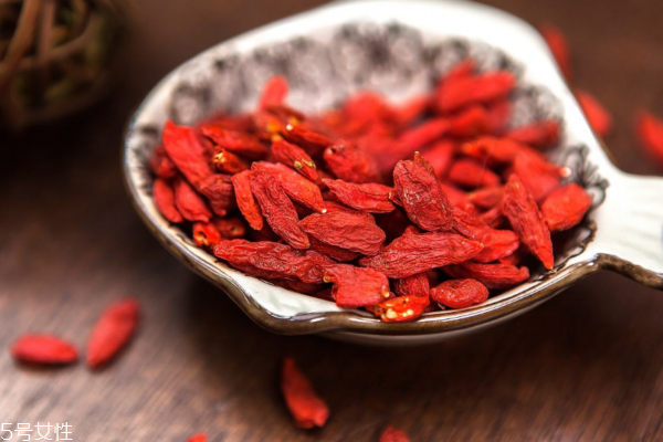 冬季養(yǎng)生起床后的黃金時間段應(yīng)該怎么做 冬季養(yǎng)生起床后的黃金時間段應(yīng)該怎么做