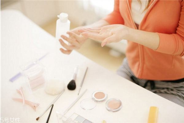 大寶sod蜜可以擦手嗎 大寶sod蜜副作用 大寶sod蜜可以擦手嗎 大寶sod蜜副作用