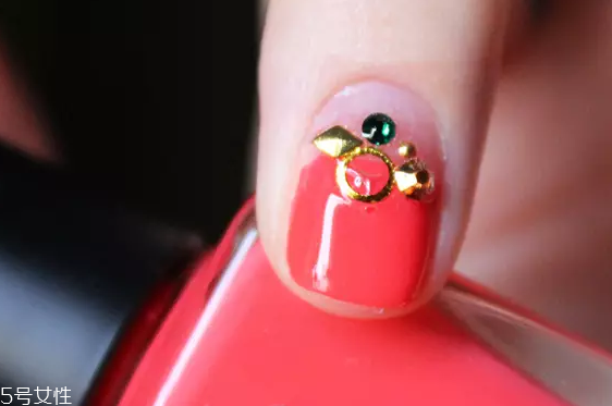 格紋光療美甲圖片 讓指尖的氣質(zhì)發(fā)光發(fā)熱 格紋光療美甲圖片 讓指尖的氣質(zhì)發(fā)光發(fā)熱