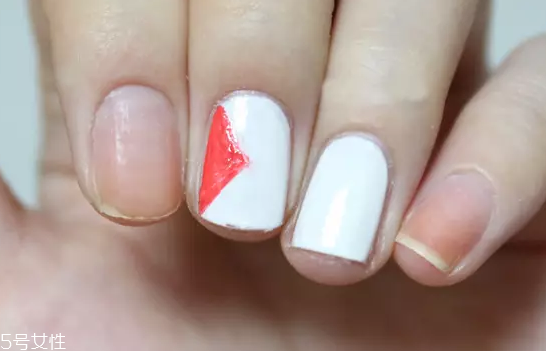 格紋光療美甲圖片 讓指尖的氣質(zhì)發(fā)光發(fā)熱 格紋光療美甲圖片 讓指尖的氣質(zhì)發(fā)光發(fā)熱