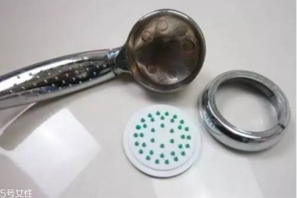 早上洗澡還是晚上洗澡好 洗澡注意事項(xiàng) 早上洗澡還是晚上洗澡好 洗澡注意事項(xiàng)