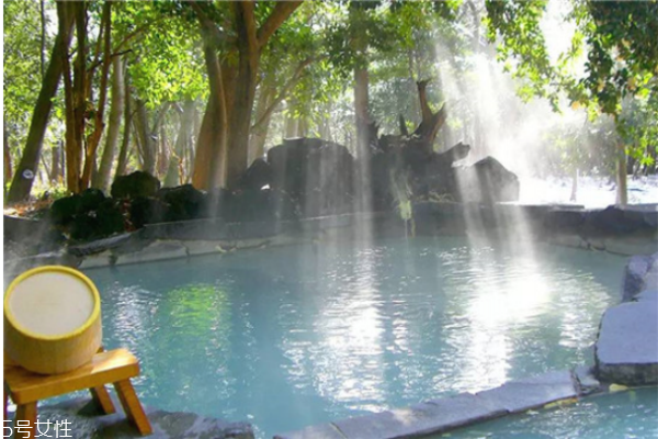 泡溫泉可以減肥嗎 溫泉多久泡一次比較好 泡溫泉可以減肥嗎 溫泉多久泡一次比較好