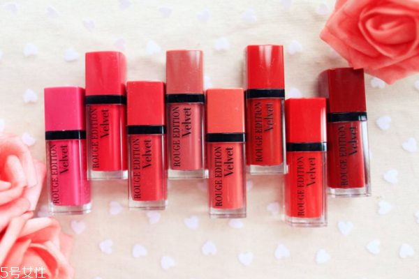 新手怎么自己涂唇釉 幾個(gè)小技巧教給你 新手怎么自己涂唇釉 幾個(gè)小技巧教給你