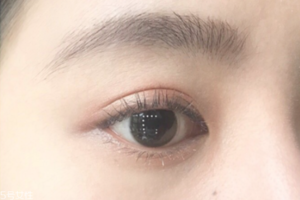 睫毛夾有什么用 睫毛夾的正確用法 睫毛夾有什么用 睫毛夾的正確用法