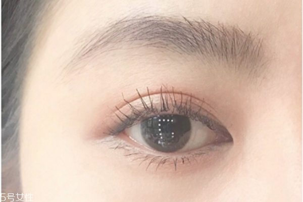 睫毛夾有什么用 睫毛夾的正確用法 睫毛夾有什么用 睫毛夾的正確用法