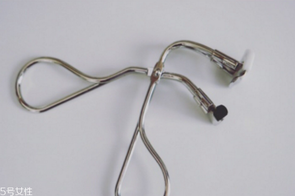 什么牌子的睫毛夾好 好用的睫毛夾排行榜 什么牌子的睫毛夾好 好用的睫毛夾排行榜