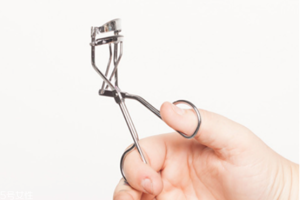 什么牌子的睫毛夾好 好用的睫毛夾排行榜 什么牌子的睫毛夾好 好用的睫毛夾排行榜