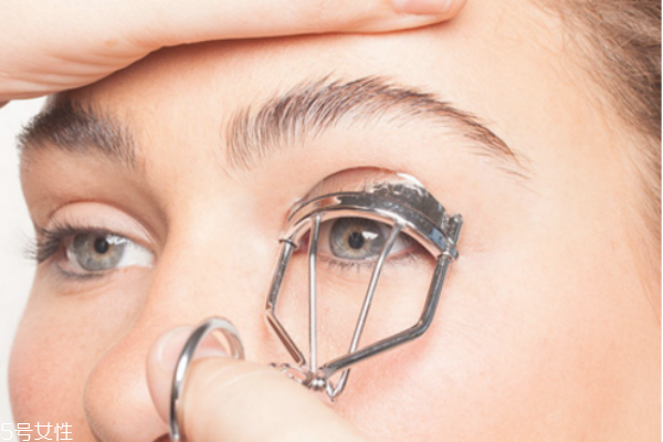 什么牌子的睫毛夾好 好用的睫毛夾排行榜 什么牌子的睫毛夾好 好用的睫毛夾排行榜