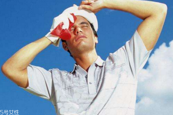 冬季養(yǎng)生男性需要注意的十大誤區(qū) 冬季養(yǎng)生男性需要注意的十大誤區(qū)